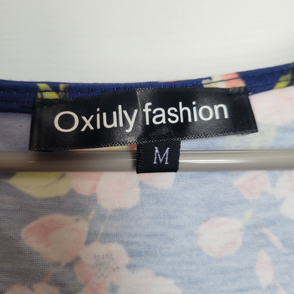 Floral Longsleeve Dress - Picture 5 of 5